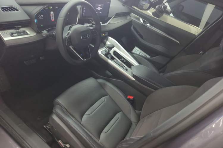 Used Geely Auto Preface 2024 2.0TD Qingyun Edition Left Front Seat