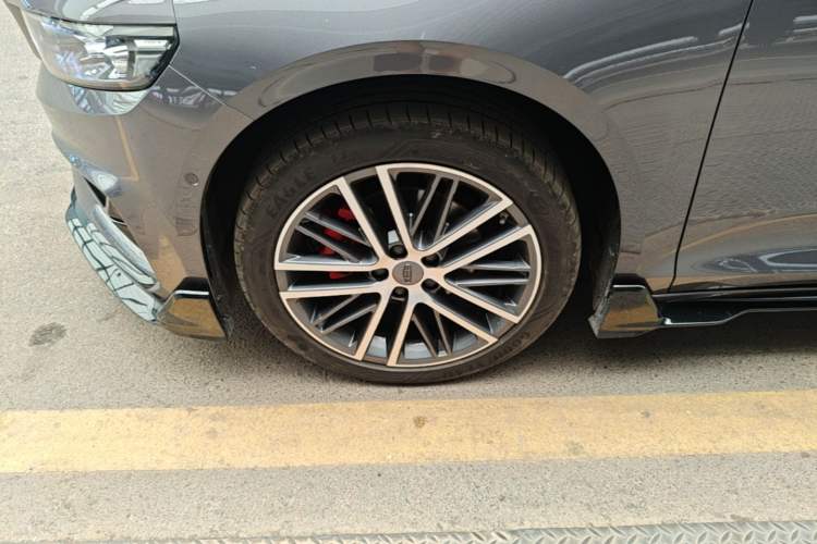 Used Geely Auto Preface 2024 2.0TD Xiaohan Edition Left Front Wheel Hub