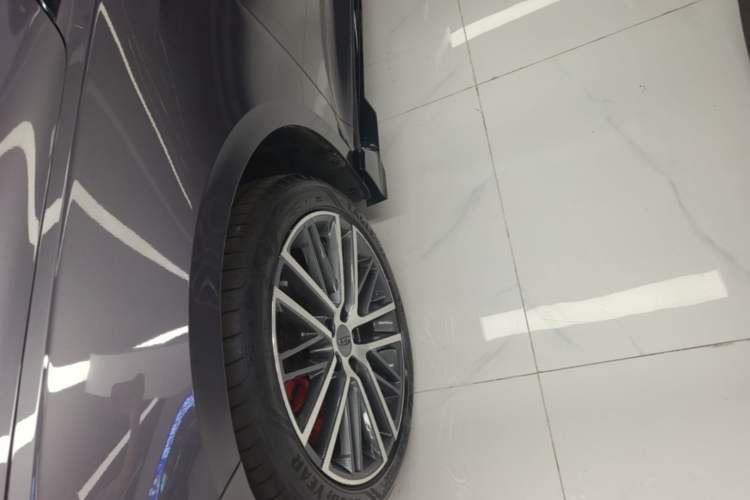 Used Geely Auto Preface 2024 2.0TD Qingyun Edition Left Front Wheel Hub