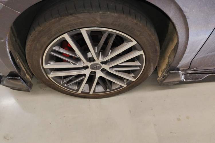 Used Geely Auto Preface 2024 2.0TD Qingyun Edition Left Front Wheel Hub