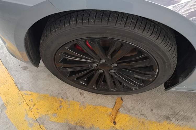 Used Geely Auto Preface 2024 Zhiqing 1.5TD Tiangong Edition Left Front Wheel Hub