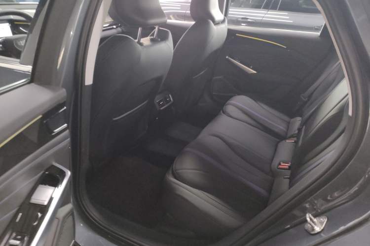 Used Geely Auto Preface 2024 Zhiqing 1.5TD Galaxy Edition Left Rear Seat