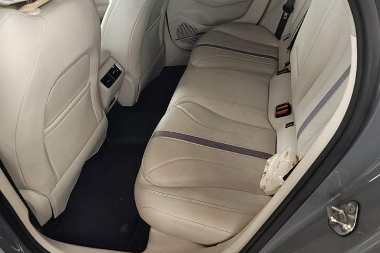 Used Geely Auto Preface 2024 Zhiqing 1.5TD Tiangong Edition Left Rear Seat