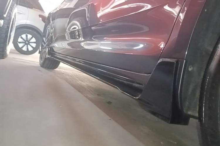 Used Geely Auto Preface 2024 2.0TD Qingyun Edition Left Side Sill