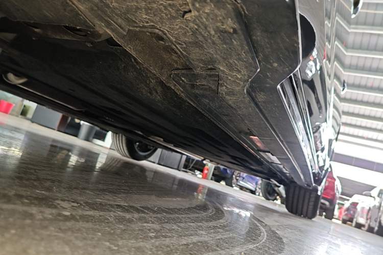 Used Geely Auto Preface 2024 2.0TD Qingyun Edition Left Side Sill