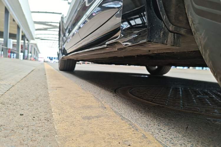 Used Geely Auto Preface 2024 2.0TD Xiaohan Edition Left Side Sill