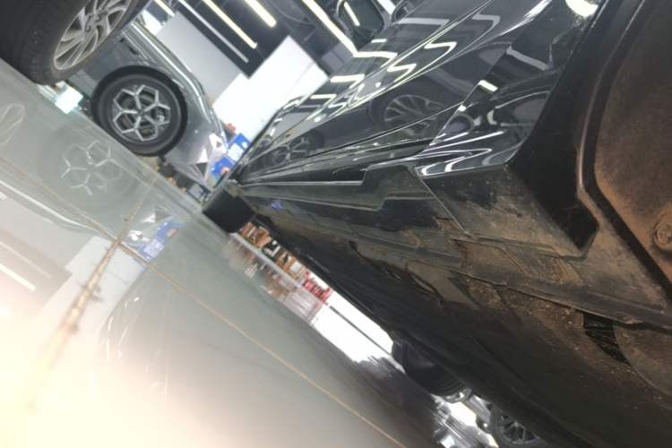 Used Geely Auto Preface 2024 2.0TD Qingyun Edition Left Side Sill