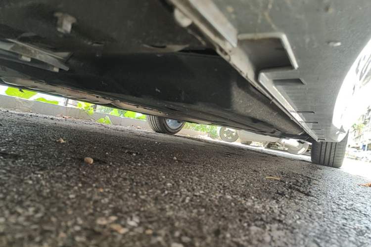 Used Geely Auto Preface 2024 Zhiqing 1.5TD Galaxy Edition Left Side Sill