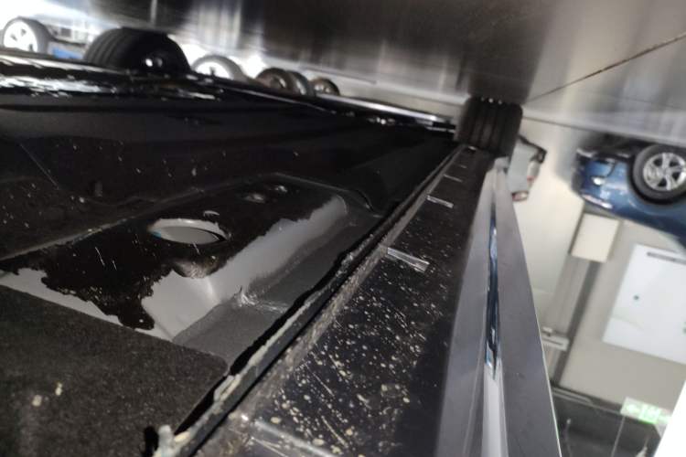 Used Geely Auto Preface 2024 Zhiqing 1.5TD Galaxy Edition Left Side Sill