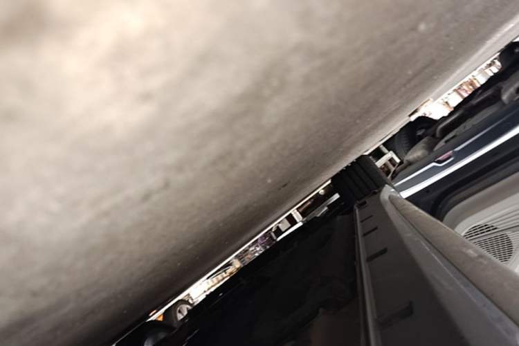 Used Geely Auto Preface 2024 Zhiqing 1.5TD Tiangong Edition Left Side Sill