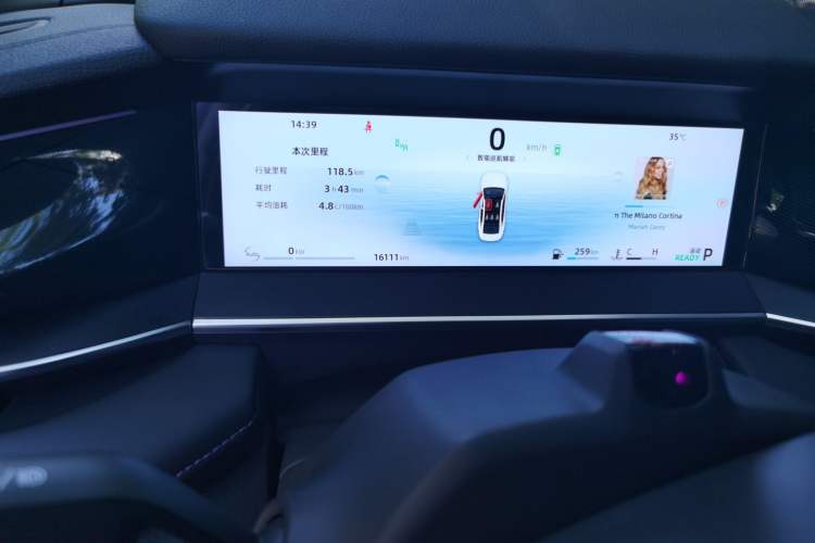 Used Geely Auto Preface 2024 Zhiqing 1.5TD Tiangong Edition Odometer Close Up