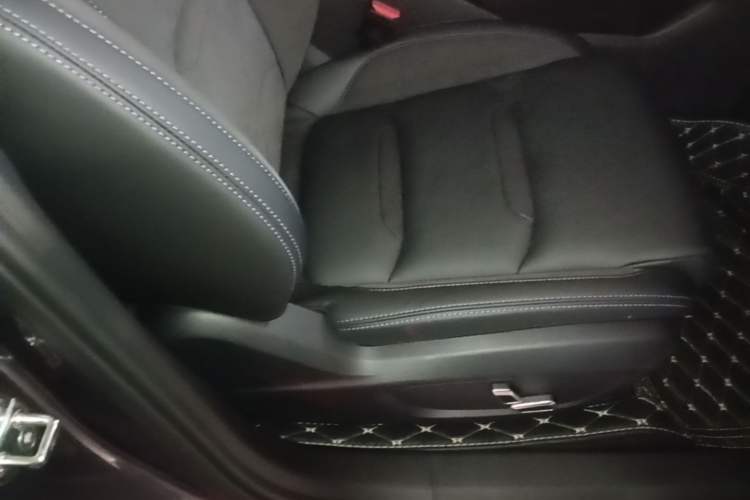 Used Geely Auto Preface 2024 2.0TD Qingyun Edition Right Front Seat