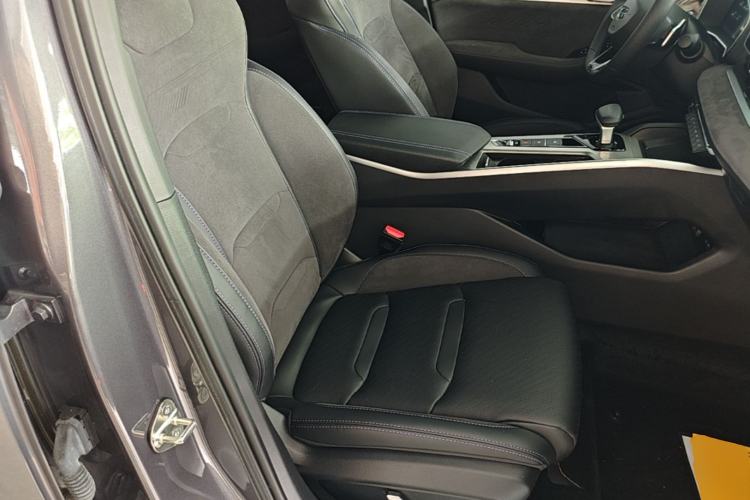 Used Geely Auto Preface 2024 2.0TD Qingyun Edition Right Front Seat