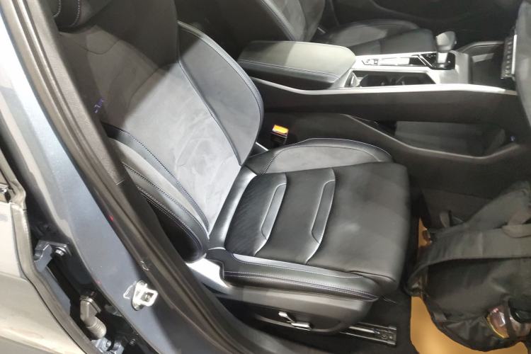 Used Geely Auto Preface 2024 2.0TD Qingyun Edition Right Front Seat