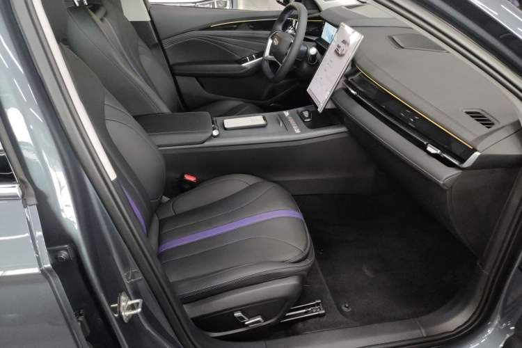 Used Geely Auto Preface 2024 Zhiqing 1.5TD Galaxy Edition Right Front Seat