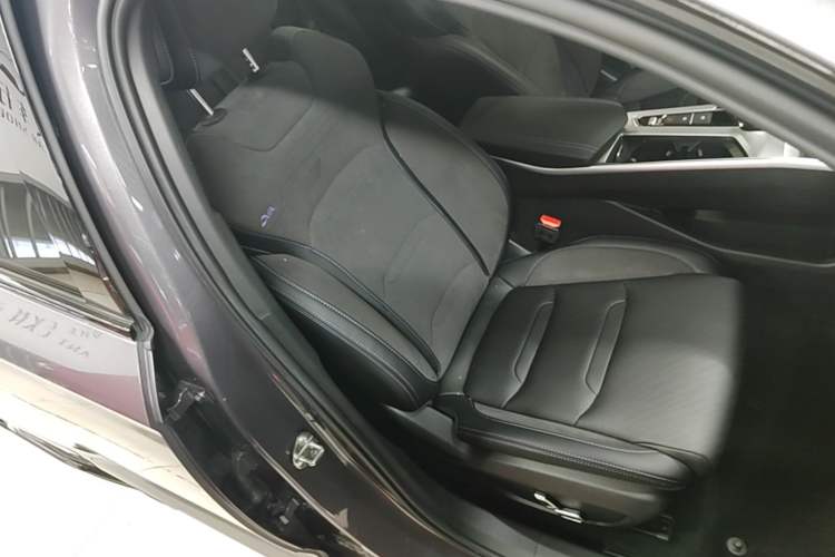 Used Geely Auto Preface 2024 2.0TD Qingyun Edition Right Front Seat