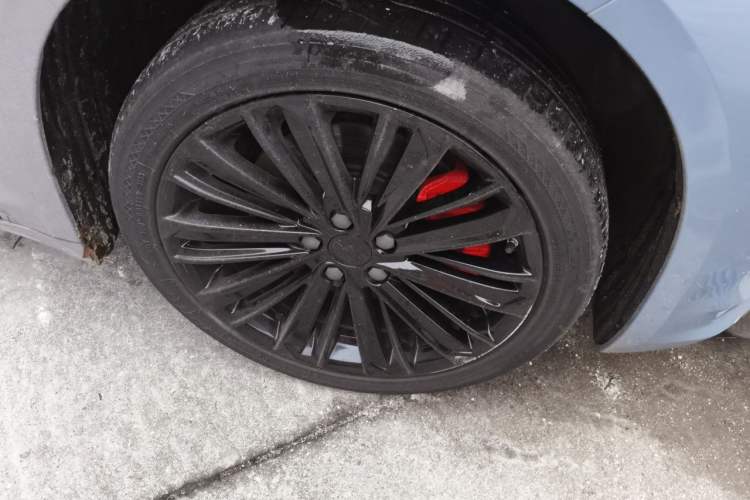 Used Geely Auto Preface 2024 Zhiqing 1.5TD Tiangong Edition Right Front Wheel Hub