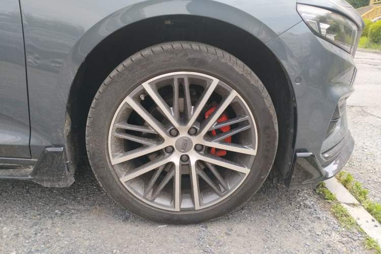 Used Geely Auto Preface 2024 2.0TD Qingyun Edition Right Front Wheel Hub