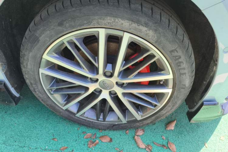 Used Geely Auto Preface 2024 2.0TD Qingyun Edition Right Front Wheel Hub