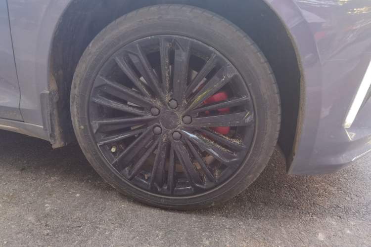 Used Geely Auto Preface 2024 Zhiqing 1.5TD Tiangong Edition Right Front Wheel Hub