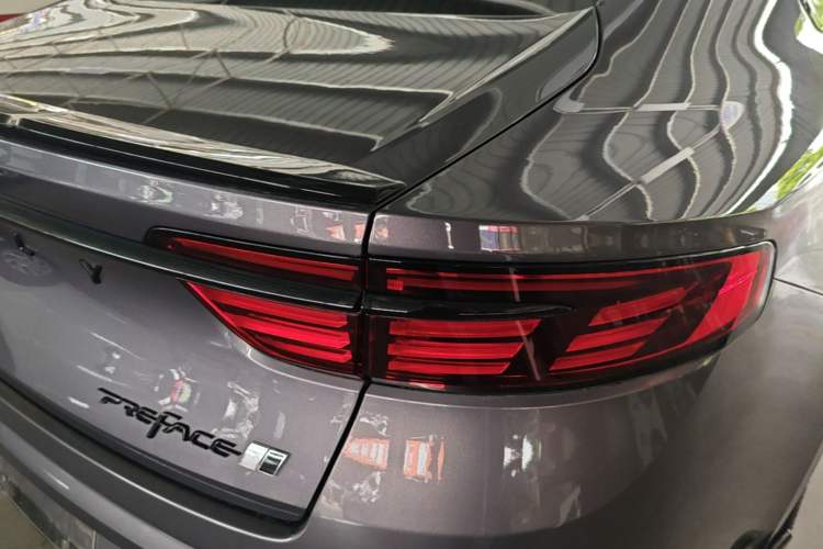 Used Geely Auto Preface 2024 2.0TD Qingyun Edition Right Rear Taillight