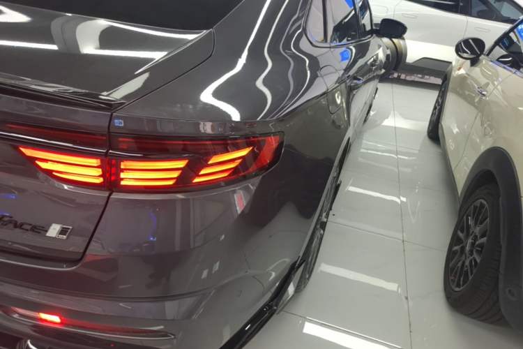 Used Geely Auto Preface 2024 2.0TD Qingyun Edition Right Rear Taillight