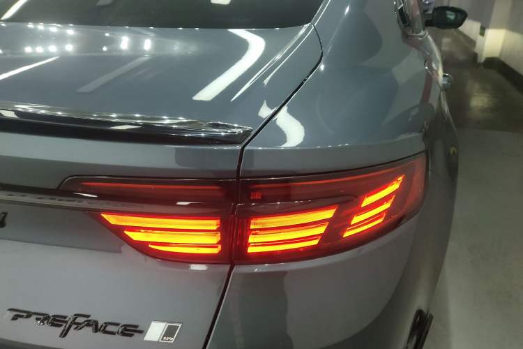 Used Geely Auto Preface 2024 2.0TD Qingyun Edition Right Rear Taillight