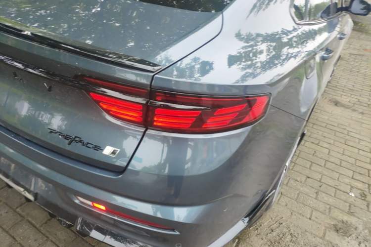 Used Geely Auto Preface 2024 2.0TD Qingyun Edition Right Rear Taillight