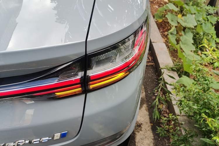 Used Geely Auto Preface 2024 Zhiqing 1.5TD Galaxy Edition Right Rear Taillight