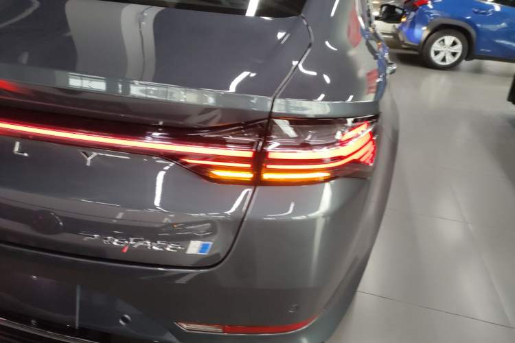 Used Geely Auto Preface 2024 Zhiqing 1.5TD Galaxy Edition Right Rear Taillight