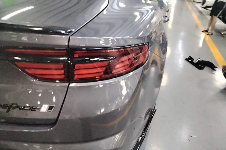 Used Geely Auto Preface 2024 2.0TD Qingyun Edition Right Rear Taillight