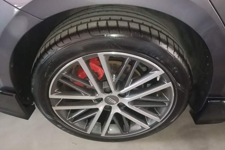 Used Geely Auto Preface 2024 2.0TD Qingyun Edition Right Rear Wheel Hub