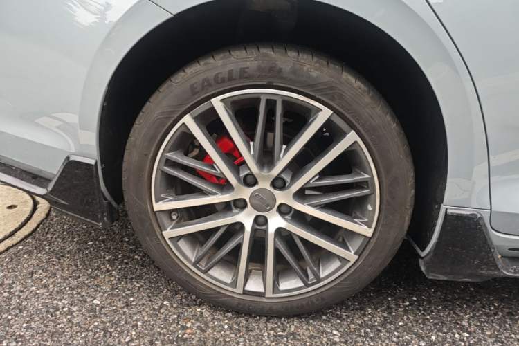 Used Geely Auto Preface 2024 2.0TD Xiaohan Edition Right Rear Wheel Hub