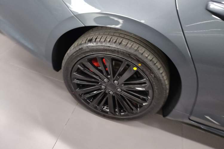 Used Geely Auto Preface 2024 Zhiqing 1.5TD Galaxy Edition Right Rear Wheel Hub