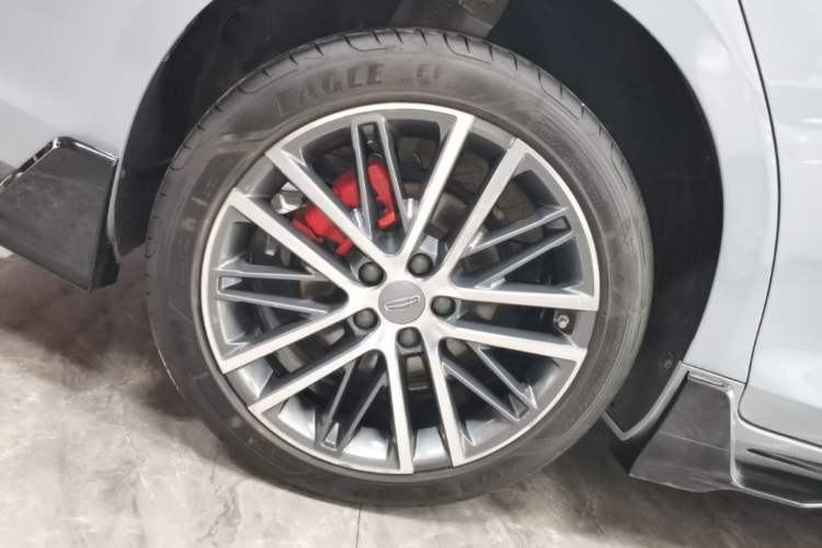 Used Geely Auto Preface 2024 2.0TD Qingyun Edition Right Rear Wheel Hub