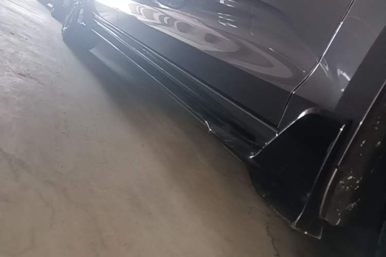 Used Geely Auto Preface 2024 2.0TD Qingyun Edition Right Side Sill