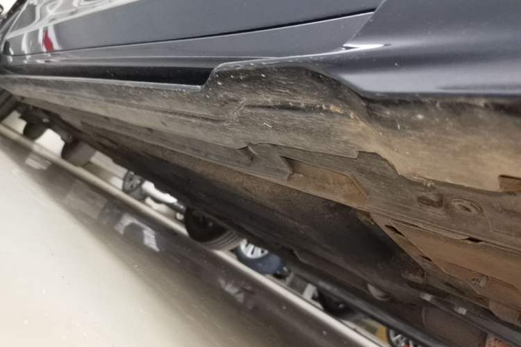 Used Geely Auto Preface 2024 2.0TD Qingyun Edition Right Side Sill