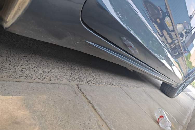 Used Geely Auto Preface 2024 1.5TD Dragon Edition Right Side Sill
