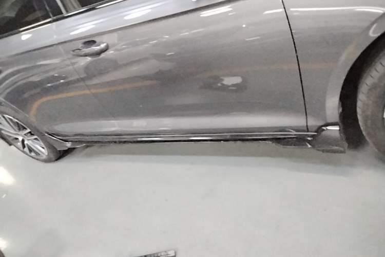 Used Geely Auto Preface 2024 2.0TD Qingyun Edition Right Side Sill