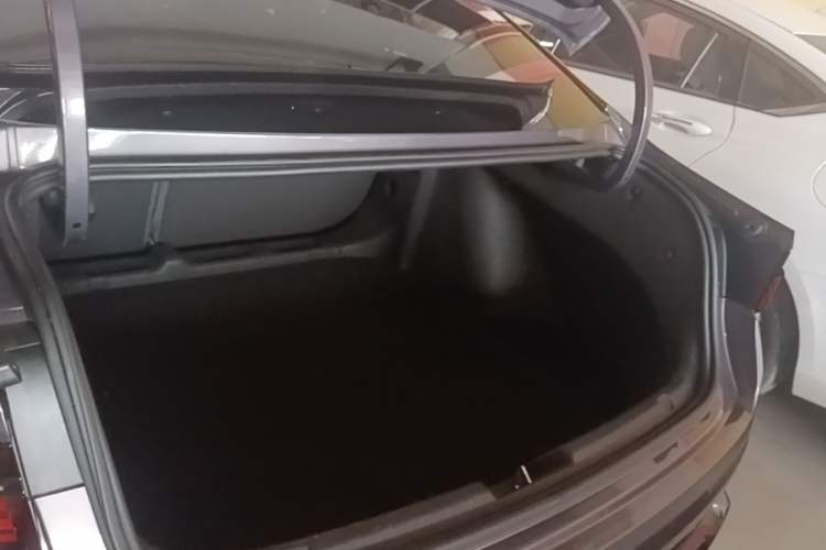 Used Geely Auto Preface 2024 2.0TD Qingyun Edition Trunk
