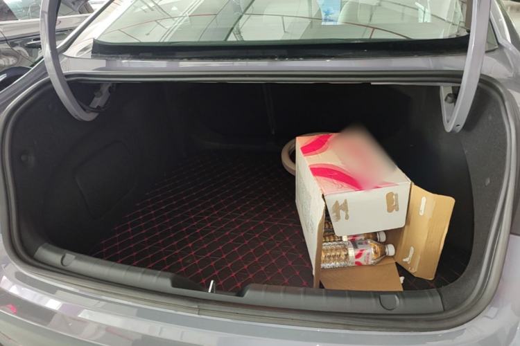 Used Geely Auto Preface 2024 Zhiqing 1.5TD Xingyun Edition Trunk