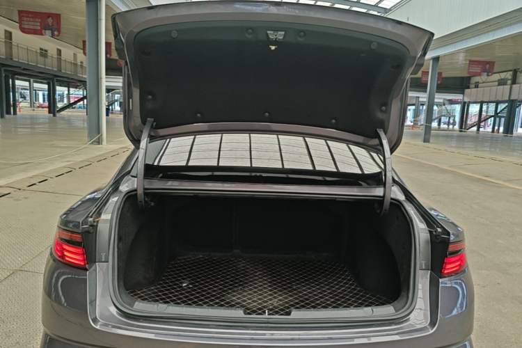 Used Geely Auto Preface 2024 2.0TD Xiaohan Edition Trunk