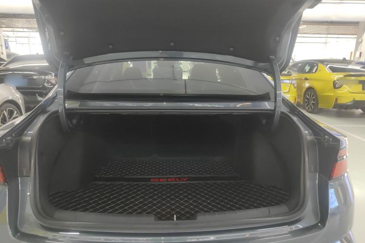 Used Geely Auto Preface 2024 2.0TD Qingyun Edition Trunk