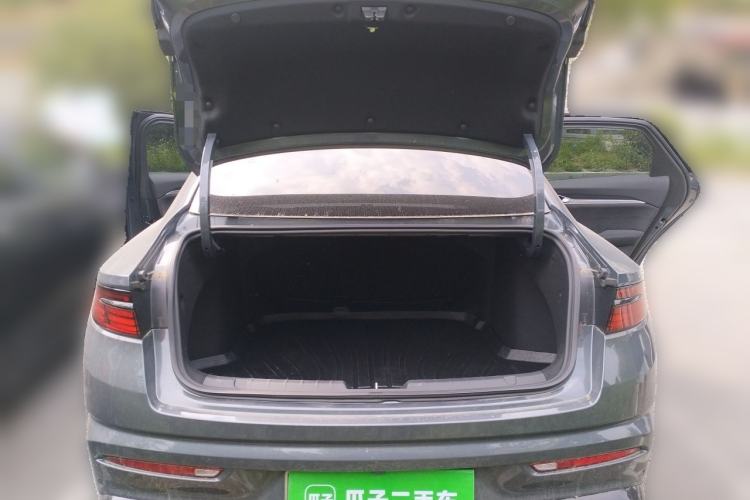 Used Geely Auto Preface 2024 2.0TD Qingyun Edition Trunk