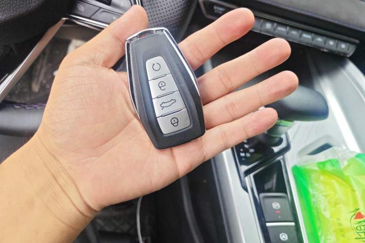 Used Geely Auto Preface 2024 2.0TD Xiaohan Edition Vehicle Key