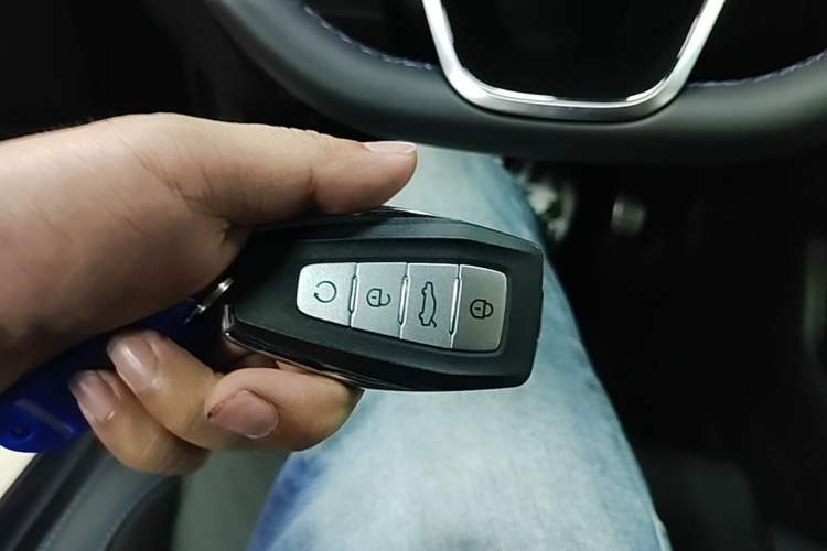 Used Geely Auto Preface 2024 2.0TD Qingyun Edition Vehicle Key