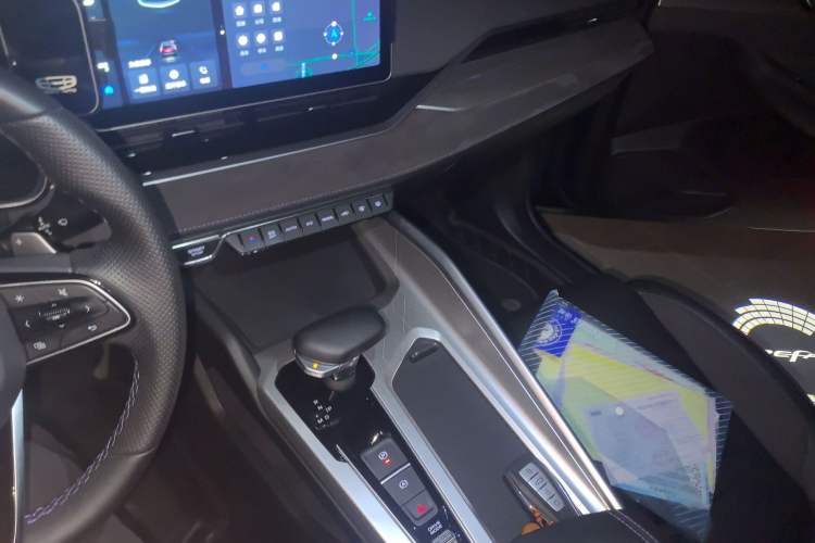 Used Geely Auto Preface 2024 2.0TD Qingyun Edition Audio And AC Panel
