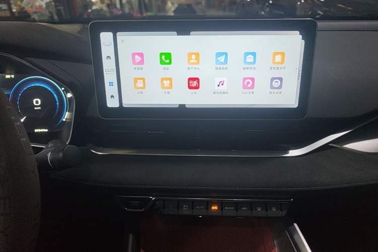 Used Geely Auto Preface 2024 2.0TD Qingyun Edition Audio And AC Panel