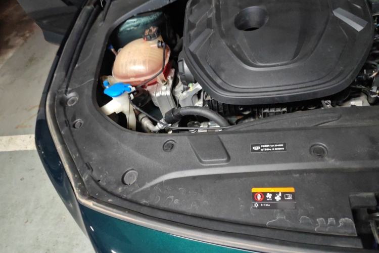 Used Geely Auto Preface 2024 2.0TD Qingyun Edition Engine Bay Right
