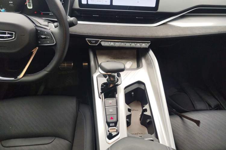 Used Geely Auto Preface 2024 2.0TD Qingyun Edition Gear Lever